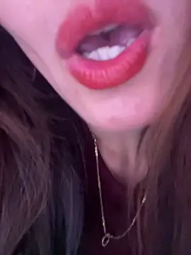 Moon pusy online show from March 3, 2026, 2:07 am