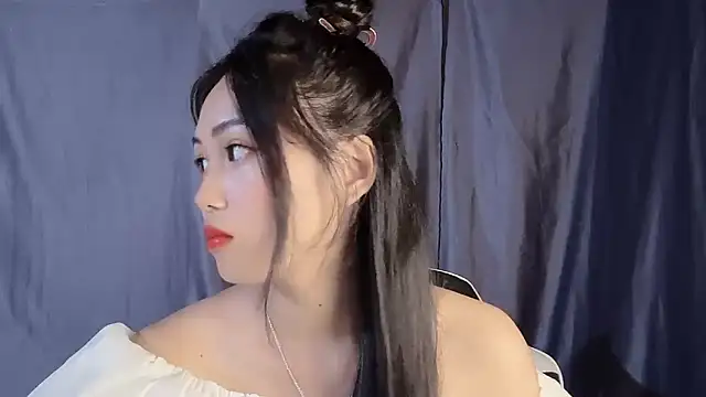 Lyly4757 online show from September 23, 2025, 4:59 am