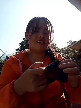 emilyzz online show from January 18, 2026, 7:23 am