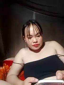 emilyzz online show from March 23, 2026, 2:10 pm