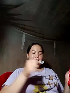 emilyzz online show from April 4, 2026, 1:30 pm