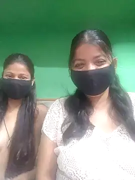 Snapshot of Hotygirl111 chatting on October 1, 2025, 12:11 pm Hotygirl111 online show from October 1, 2025, 12:11 pm