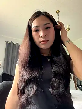 ZoeyJohnson online show from November 13, 2025, 10:52 pm