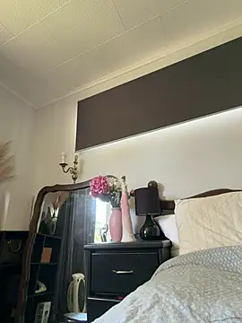 ZoeyJohnson online show from February 25, 2026, 12:31 am