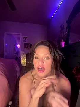 Snapshot of Texxaspearl chatting on September 22, 2025, 11:12 am Texxaspearl online show from September 22, 2025, 11:12 am