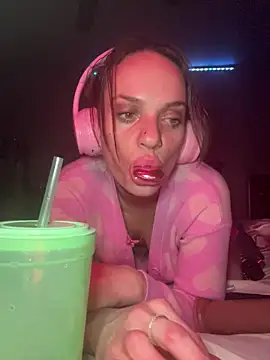 Snapshot of Texxaspearl chatting on January 13, 2026, 9:25 am Texxaspearl online show from January 13, 2026, 9:25 am