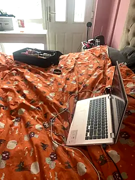 DIRTY PAISLEY X online show from October 15, 2025, 9:53 am