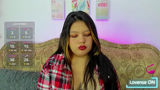 Snapshot of carohot_cg1 chatting on October 20, 2025, 12:16 pm carohot cg1 online show from October 20, 2025, 12:16 pm