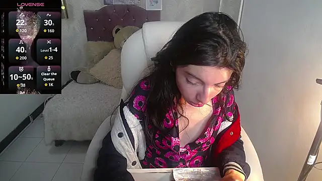 alllyson  online show from November 13, 2025, 7:57 pm