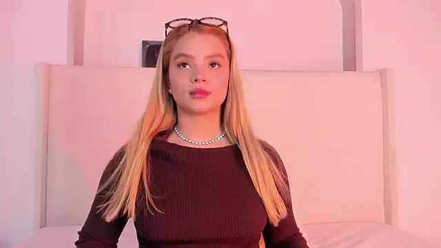 Sofi glow online show from March 20, 2026, 9:19 pm