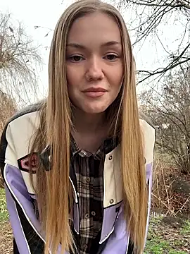 MilaMoone online show from January 9, 2026, 10:18 am