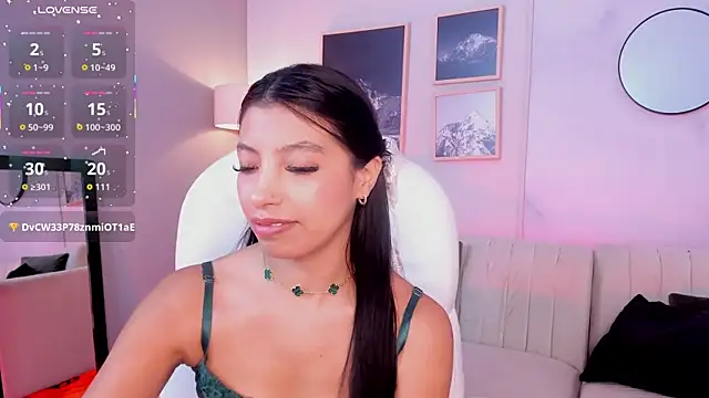 Tiffany Low online show from December 1, 2025, 1:27 pm