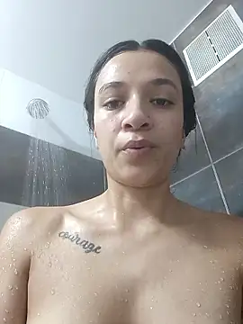 MiQeilaSweet online show from November 23, 2025, 3:06 am