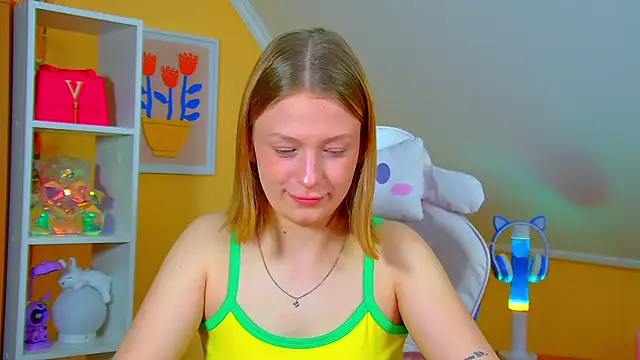 BeatriceBinoche online show from April 7, 2026, 6:41 pm