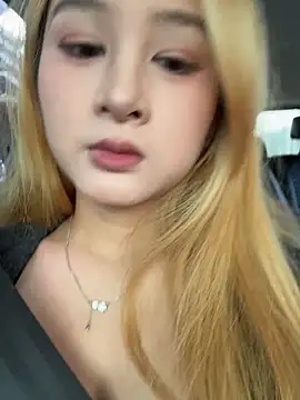 yuki june online show from November 16, 2025, 8:53 am