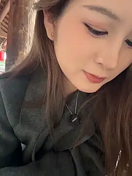 yuki june online show from February 7, 2026, 8:51 am