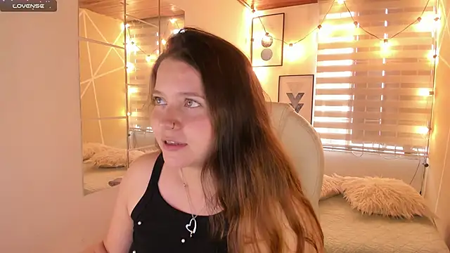 sophiee09  online show from March 24, 2026, 8:03 pm