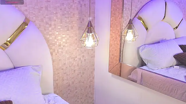 paulina cano online show from October 20, 2025, 7:14 pm