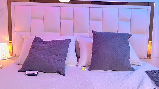 paulina cano online show from February 1, 2026, 7:12 pm