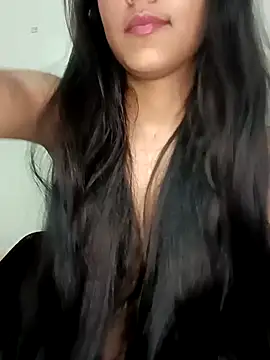 reetika6375 online show from December 5, 2025, 8:38 pm