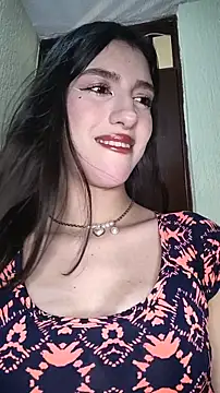 Emily-hottson online show from January 14, 2026, 4:51 am