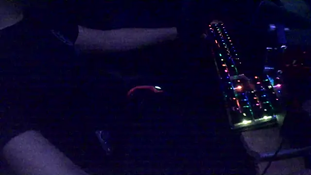 Snapshot of xderox318 chatting on October 13, 2025, 9:59 pm xderox318 online show from October 13, 2025, 9:59 pm