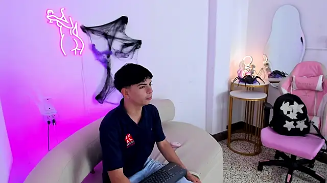 Peter chase online show from October 15, 2025, 6:19 pm