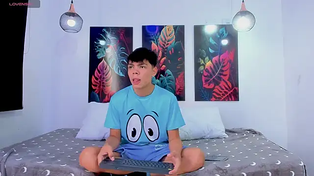 Snapshot of Zacktorres_ chatting on May 31, 2026, 8:32 pm Zacktorres online show from May 31, 2026, 8:32 pm