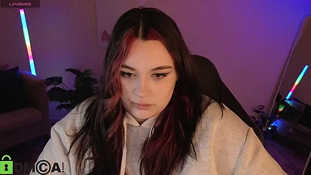 Mia R0ss online show from April 15, 2026, 1:01 am