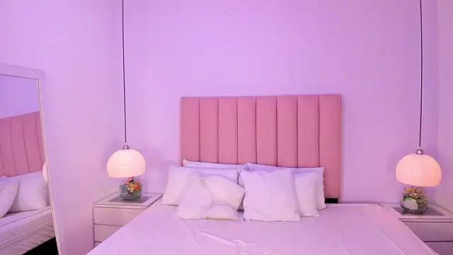 Amy Ferreira online show from November 2, 2025, 3:09 am