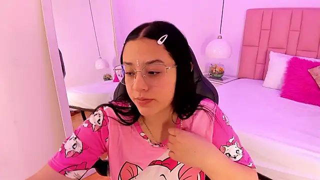 Amy Ferreira online show from January 6, 2026, 5:11 am