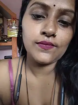 Jasmine Januja online show from May 26, 2026, 2:40 am