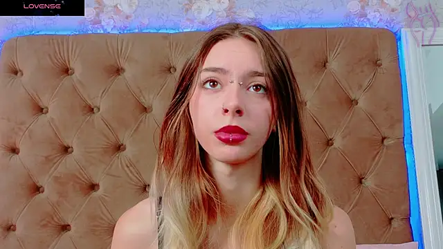 CoraVex online show from October 22, 2025, 4:13 am