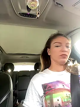 Cristalmegan online show from October 1, 2025, 8:42 am