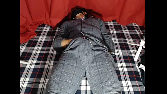 Snapshot of training_jou chatting on November 25, 2025, 6:52 pm training jou online show from November 25, 2025, 6:52 pm