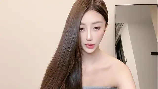 Melody-11 online show from April 16, 2026, 9:39 pm