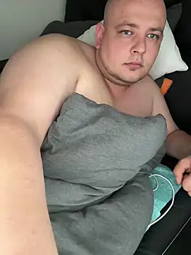 xXLustMolchXx online show from September 22, 2025, 7:21 am