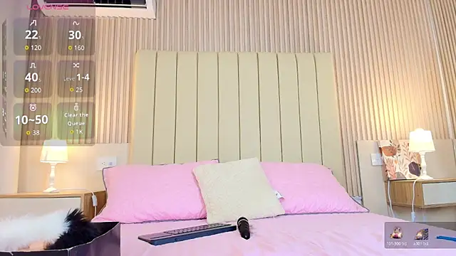 alessia moon1 online show from February 10, 2026, 12:09 pm