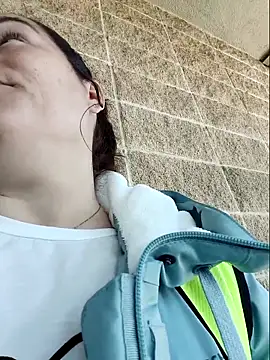 bichota85 online show from March 16, 2026, 11:25 am