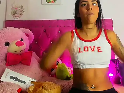 dahiiangomezz online show from September 28, 2025, 7:47 am