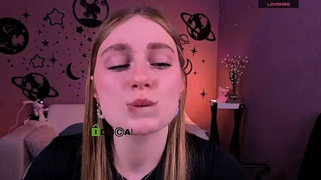 ariana ross7 online show from April 7, 2026, 7:25 pm