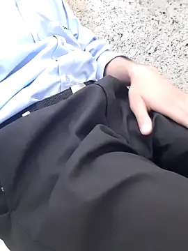 oi novin2 online show from October 16, 2025, 1:23 pm