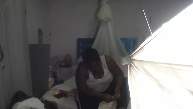 Snapshot of rachelexoticgirl chatting on June 3, 2026, 4:04 am rachelexoticgirl online show from June 3, 2026, 4:04 am