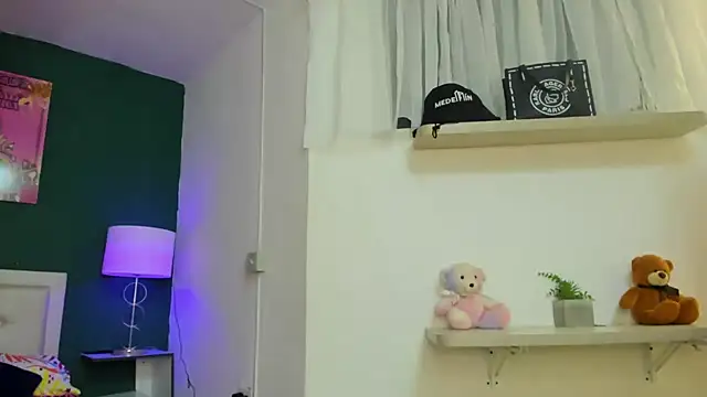 prettygirl691 online show from September 22, 2025, 1:40 am