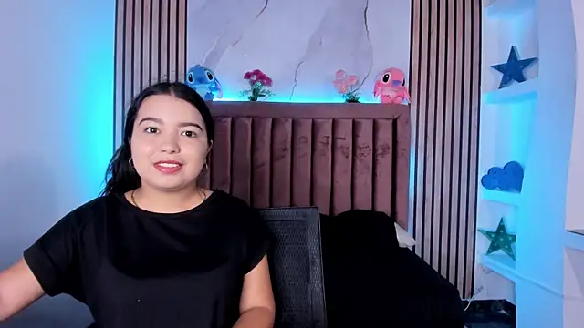 LunaWiill  online show from November 24, 2025, 12:05 pm