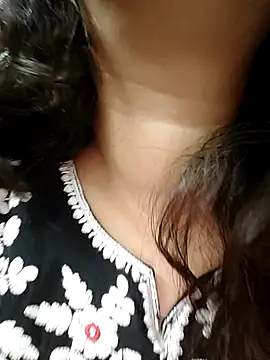 Snapshot of Bhaavyasingh chatting on November 3, 2025, 6:09 pm Bhaavyasingh online show from November 3, 2025, 6:09 pm