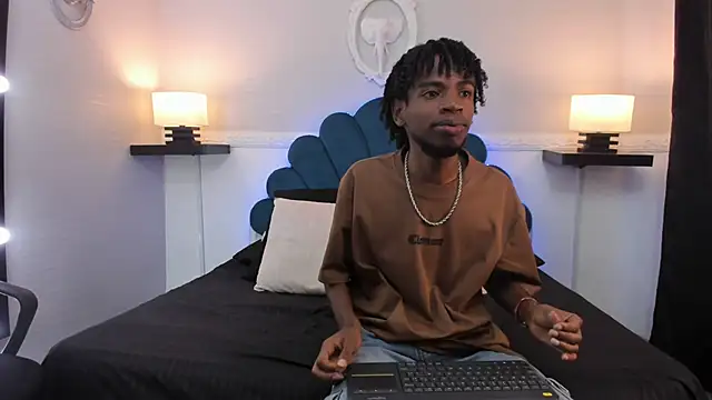 AllexJacob online show from September 18, 2025, 1:35 pm