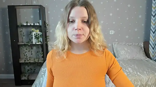  Velvet peach  online show from December 21, 2025, 11:28 am