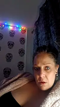 Snapshot of curvybabe88 chatting on October 31, 2025, 6:47 am curvybabe88 online show from October 31, 2025, 6:47 am