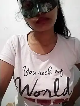 ms-naina online show from April 18, 2026, 7:29 pm